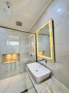Image of 4500 Sq.ft 5 BHK Duplex for sale in Sector 12A, Panchkula for Rs. 87000000