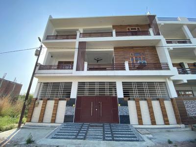 Image of 2500 Sq.ft 9 BHK Apartment / Flat for rent in Ahmamau, Lucknow for Rs. 120000