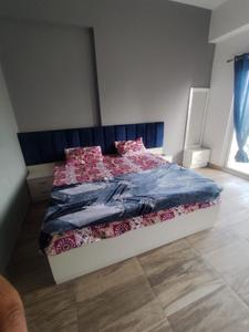Bedroom Image of 435 Sq.ft 1 RK Apartment / Flat for rent in Paramount Golfforeste Oak &amp; Pine, Surajpur Greater Noida for Rs. 16500
