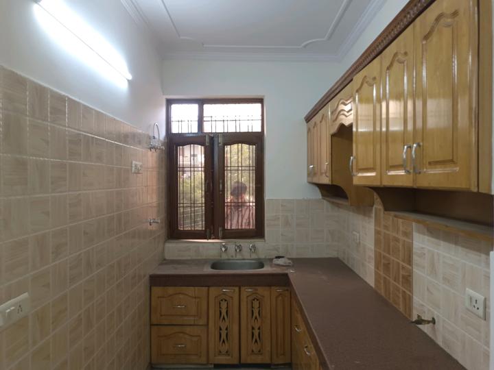 Sainik Colony, Sector 49 Main Image 1