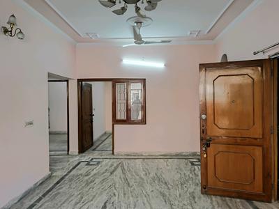 Living Room Image of 1600 Sq.ft 3 BHK Builder Floor for rent in Vaishali Ghaziabad for Rs. 30000