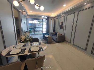 Hall Image of 988 Sq.ft 2 BHK Apartment / Flat for sale in Kumar Primeview E2, Hadapsar Pune for Rs. 6500000
