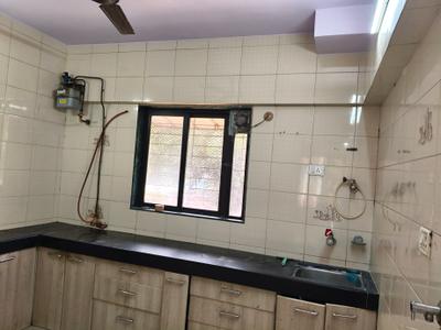 Kitchen Image of 730 Sq.ft 2 BHK Apartment / Flat for rent in Borivali West Mumbai for Rs. 50000