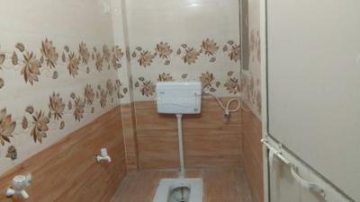Bathroom Image of 700 Sq.ft 1 BHK Duplex for rent in Kopal Bhopal for Rs. 6000