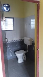 Bathroom Image of 1450 Sq.ft 3 BHK Independent House for rent in Pallikaranai Chennai for Rs. 25000