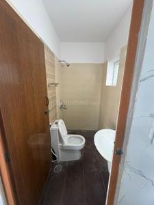 Bathroom Image of 200 Sq.ft 1 RK Apartment / Flat for rent in Koramangala Bengaluru for Rs. 15000
