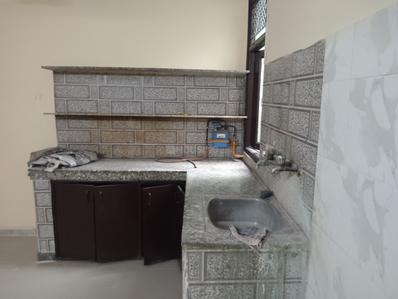Kitchen Image of 1000 Sq.ft 3 BHK Builder Floor for rent in Preet Vihar New Delhi for Rs. 19000