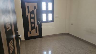 Bedroom Image of 600 Sq.ft 2 BHK Independent House for rent in Qutub Vihar New Delhi for Rs. 10000