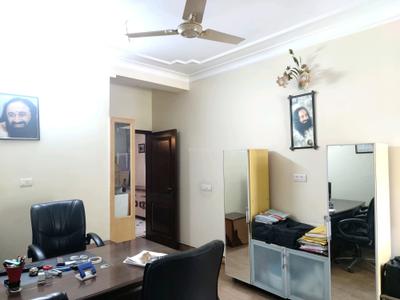 Bedroom Image of 4950 Sq.ft 4 BHK Apartment / Flat for sale in Parnami Associates Builder, Punjabi Bagh New Delhi for Rs. 65000000