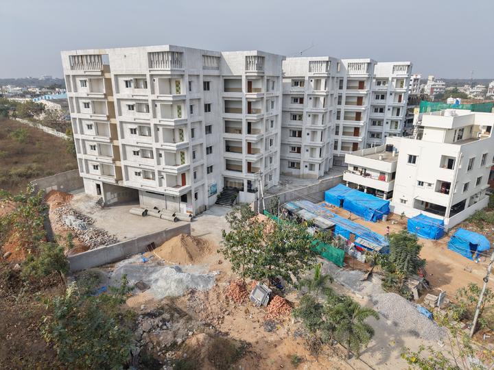 Srinivasam Main Image 1