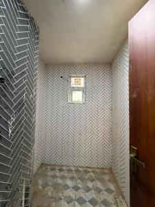 Bathroom Image of 1400 Sq.ft 3 BHK Apartment / Flat for sale in Sultanpur New Delhi for Rs. 10000000