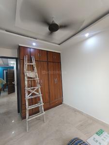 Bedroom Image of 850 Sq.ft 2 BHK Builder Floor for rent in Paschim Vihar New Delhi for Rs. 33500