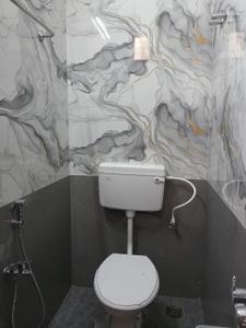 Bathroom Image of 875 Sq.ft 2 BHK Independent House for rent in Kovur Chennai for Rs. 17000
