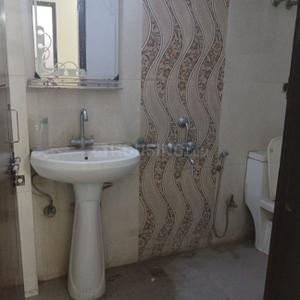 Bathroom Image of 900 Sq.ft 3 BHK Apartment / Flat for sale in Khanpur New Delhi for Rs. 7000000