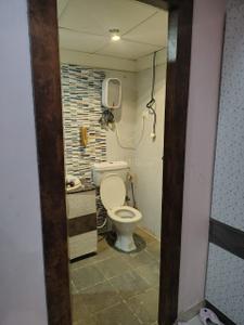 Bathroom Image of 750 Sq.ft 2 BHK Apartment / Flat for sale in Signature Global The Roselia, Sector 95A Gurgaon for Rs. 7000000