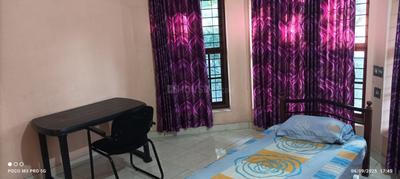 Bedroom Image of 1300 Sq.ft 2 BHK Builder Floor for rent in Aluva Kochi for Rs. 20000