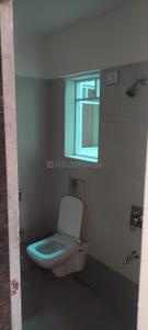 Bathroom Image of 950 Sq.ft 2 BHK Apartment / Flat for sale in Santacruz West Mumbai for Rs. 18500000