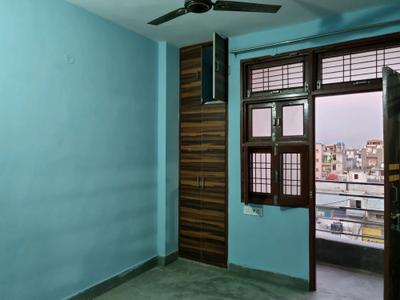 Bedroom Image of 500 Sq.ft 2 BHK Builder Floor for rent in RWA Mohan Garden Gali 5, Vikas Nagar New Delhi for Rs. 10000