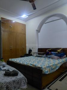 Bedroom Image of 2100 Sq.ft 3 BHK Builder Floor for rent in Sector 50 Noida for Rs. 35000
