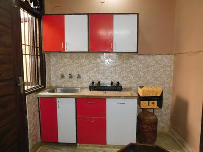 Kitchen Image of 356 Sq.ft 1 BHK Builder Floor for rent in Sector 6 Rohini New Delhi for Rs. 15000