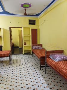 Image of Kings men paying guest in Madanankppam, Chennai