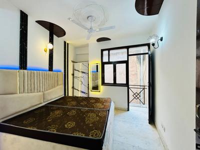 1 RK Independent Builder Floor