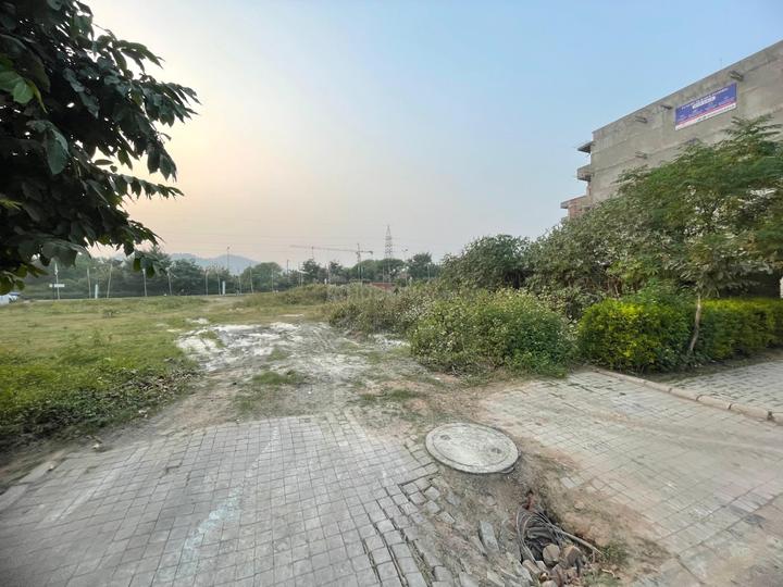 DLF The Valley Main Image 1