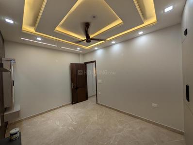 Bedroom Image of 900 Sq.ft 2 BHK Builder Floor for rent in Rajouri Garden New Delhi for Rs. 40000