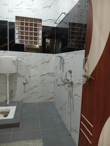 Bathroom Image of 1050 Sq.ft 2 BHK Independent House for rent in Kadugodi Bengaluru for Rs. 35000