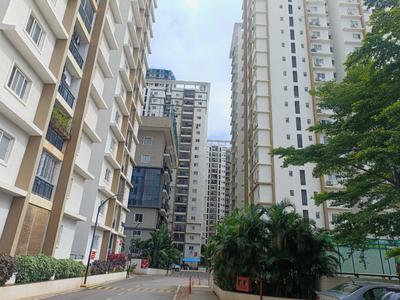 Image of 1350 Sq.ft 2 BHK Apartment / Flat for sale in SMR Vinay Iconia, Serilingampally, Hyderabad for Rs. 13600000
