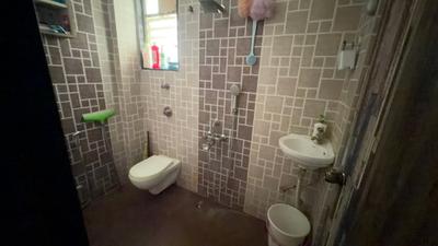 Chintamani The Almonds Bathroom One 3