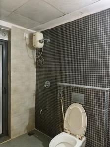 Common Bathroom Image of 988 Sq.ft 1 BHK Apartment / Flat for rent in Lodha Palava Urbano G And H, Palava Phase 2 Thane for Rs. 16000