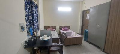 Bedroom Image of Girls PG  in DLF Phase 2, Gurgaon