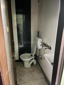 Bathroom Image of 450 Sq.ft 1 BHK Independent House for rent in Burari New Delhi for Rs. 8500