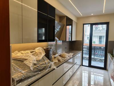 Kitchen Image of 2600 Sq.ft 3.5 BHK Builder Floor for sale in Emaar Emerald Floors, Sector 65 Gurgaon for Rs. 42000000