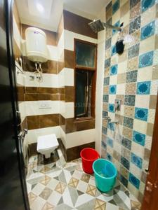 Bedroom Image of 2250 Sq.ft 3 BHK Apartment / Flat for rent in Uttam Nagar New Delhi for Rs. 25000