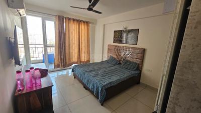 Bedroom Image of 2500 Sq.ft 3 BHK Apartment / Flat for rent in Utrathiya Zirakpur for Rs. 50000