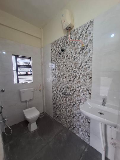 Kausar BaugHsg Soc Bathroom 1