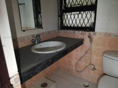 Image of 1395 Sq.ft 3 BHK Apartment / Flat for sale in Parshvnath Majestic Arcade, Indirapuram, Ghaziabad for Rs. 14500000