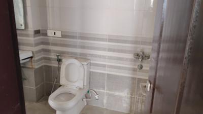 Image of 2350 Sq.ft 4 BHK Apartment / Flat for rent in Omaxe Heights, Sector 86, Faridabad for Rs. 45000