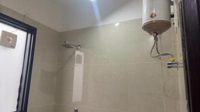 Bathroom Image of 800 Sq.ft 1 BHK Builder Floor for rent in Sector 53 Gurgaon for Rs. 28000