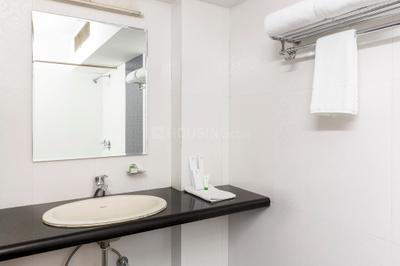 Bathroom Image of 3360 Sq.ft 4 BHK Apartment / Flat for sale in Bay View, Andheri West Mumbai for Rs. 150000000