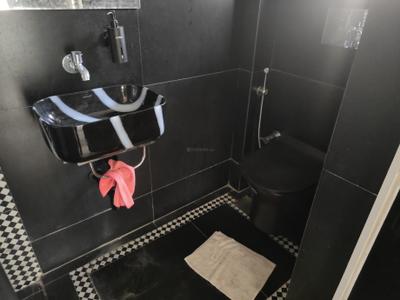 Image of 550 Sq.ft 1 BHK Apartment / Flat for rent in Pankaj Mansion, Worli, Mumbai for Rs. 65000
