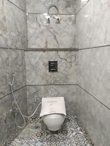 Bedroom Three Image of 1050 Sq.ft 3 BHK Apartment / Flat for sale in Shalimar Bagh New Delhi for Rs. 16500000
