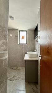 Bathroom Image of 1850 Sq.ft 3.5 BHK Apartment / Flat for sale in Peer Muchalla Zirakpur for Rs. 14800000