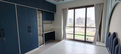 Bedroom Image of 7000 Sq.ft 5 BHK Apartment / Flat for sale in Shaligram Luxuria, Ambli Ahmedabad for Rs. 61000000
