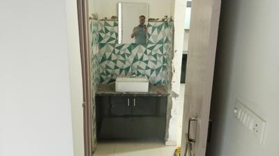 Image of 700 Sq.ft 2 BHK Apartment / Flat for rent in Kotra Sultanabad, Bhopal for Rs. 18000