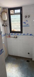 Bathroom Image of 450 Sq.ft 1 BHK Apartment / Flat for rent in Dahisar East Mumbai for Rs. 24000