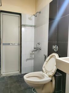 Common Bathroom Image of 600 Sq.ft 1 BHK Apartment / Flat for sale in VR Sukur Residency, Kasarvadavali Thane for Rs. 5900000
