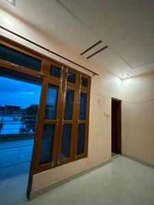 Hall Image of 800 Sq.ft 1 BHK Independent House for rent in Rajajipuram Lucknow for Rs. 11500